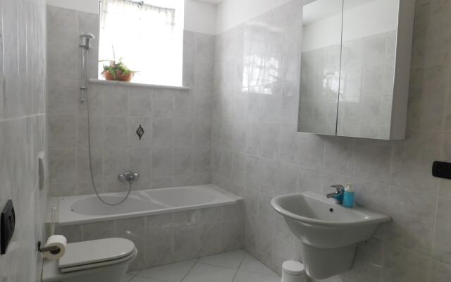 Fratelli Asquasciati 49 Apartment