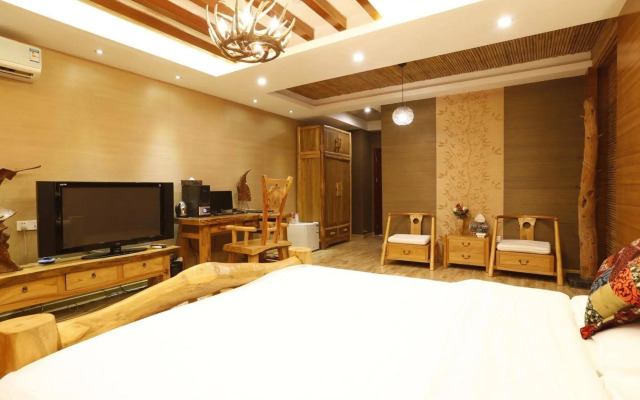 Pufengtang Wooden Art Hotel