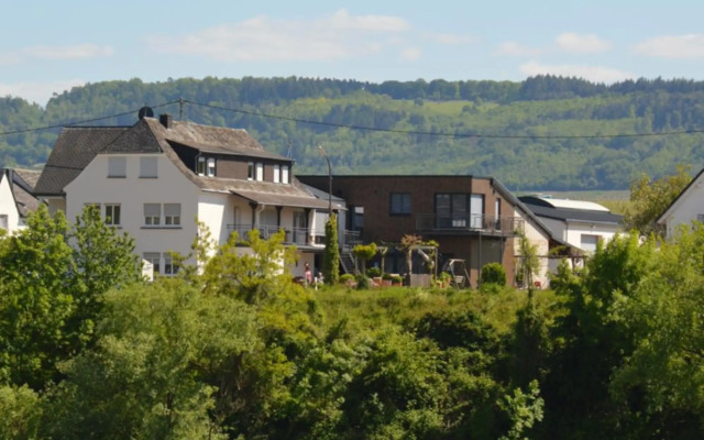 Wein & Gästehaus Porten-Becker