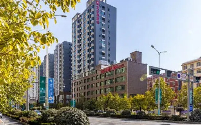 Ibis hotel(Longnan railway station store)