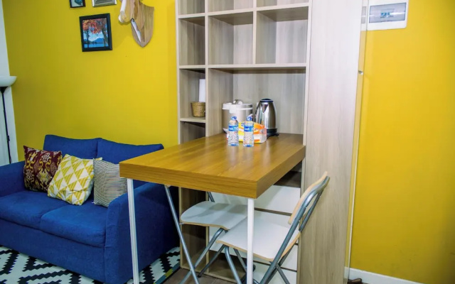 Cozy And Comfort 1Br With Walk In Closet At Pakubuwono Terrace Apartment – Guest Rooms – Jakarta