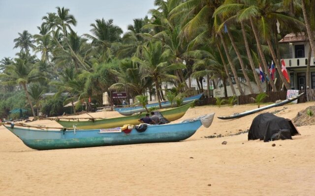 Yoho Hikkaduwa Beach House