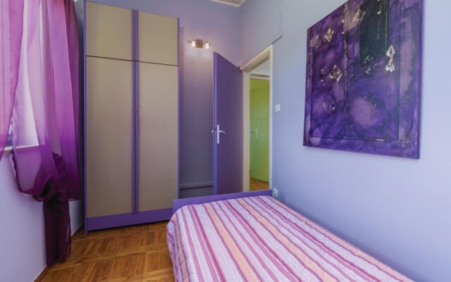 Stunning Home in Tar With Wifi and 4 Bedrooms