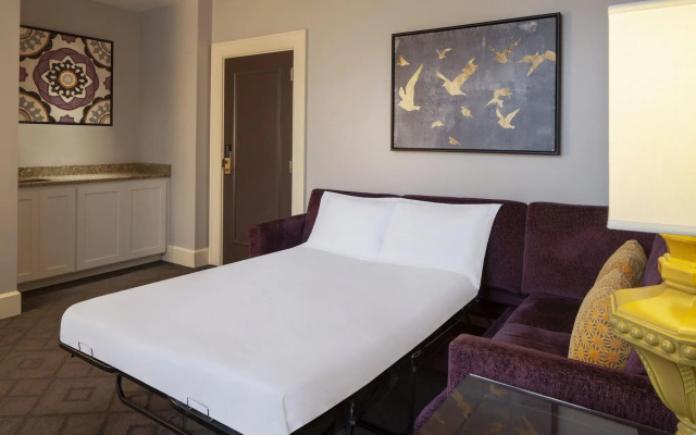 The Ashton Hotel