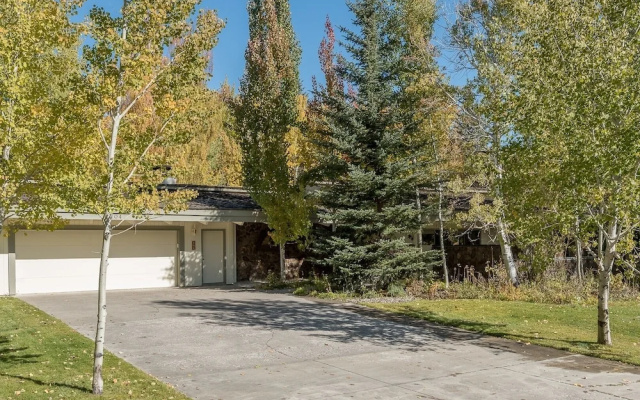Saddle Road Home 104 by RedAwning