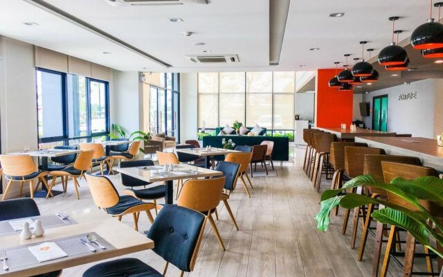 Modena by Fraser Buriram