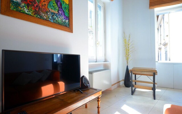 Navona Stylish Apartment