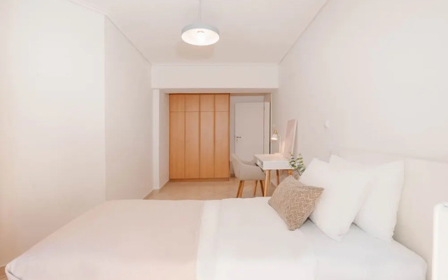 Phaedrus Living Cozy Flat Koukaki