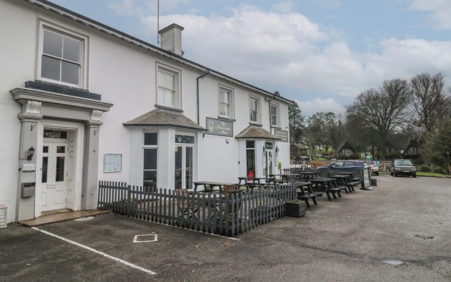 Lewis Lodge