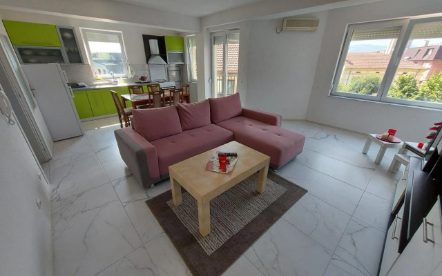 Xxl Apartament City Centar 1