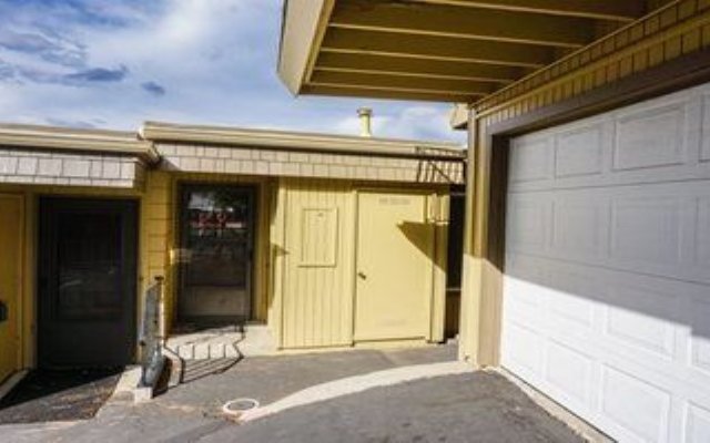 Waterfront Lakeview Ave Tahoe Condo Rental by RedAwning