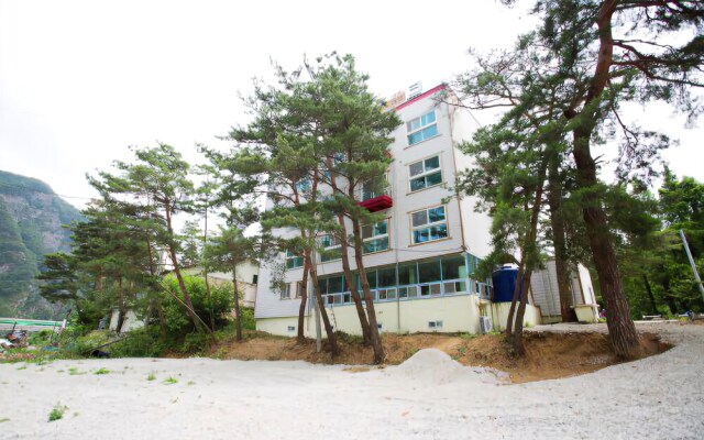 Jeongseon Park Pension