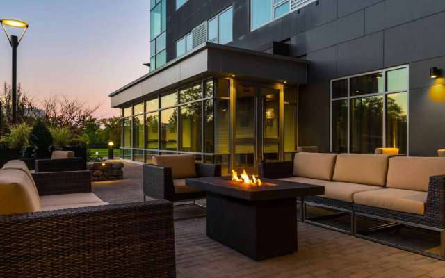 AC Hotel by Marriott Boston Cambridge