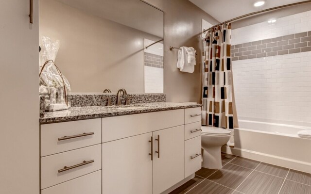 Global Luxury Suites at Hidden Creek