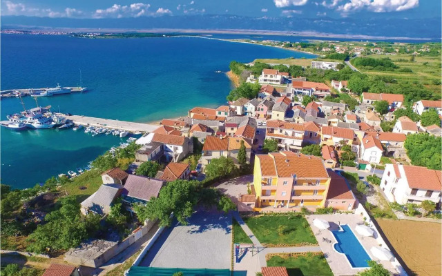 Apartment Privlaka with Sea View 09