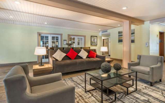 Best Western John Muir Inn