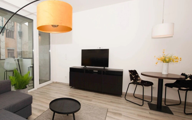 Elisabeth Downtown Apartments by UrbanRent