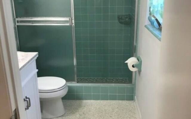 526 72nd St - 2 Br Home