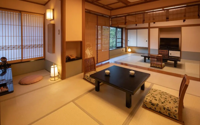 Hakone Kamon