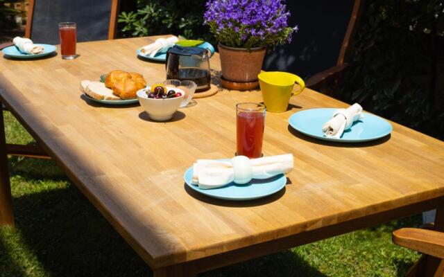 Relaxing family house with garden in Avra, Rafina