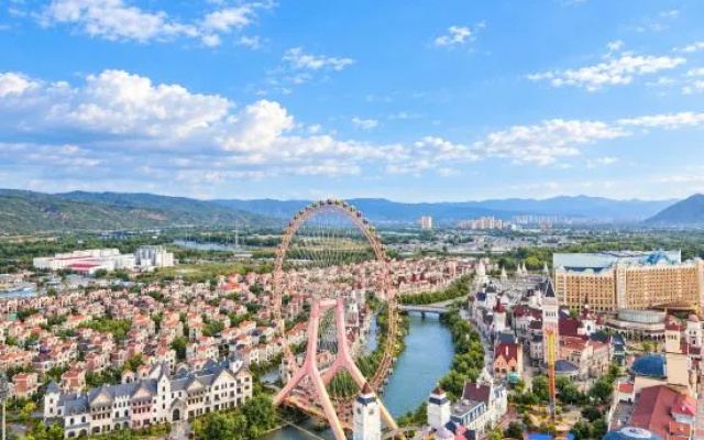 Longqin Hotel (Xinhua Lian Tongmeng Amusement Park) – Outside – Xining