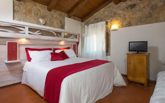 Valle Dell'Aquila Country House