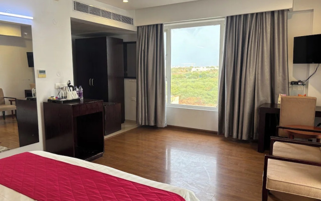Triguna Clarks Inn