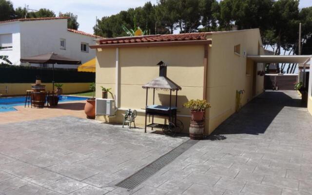 R88 Casa Alegre