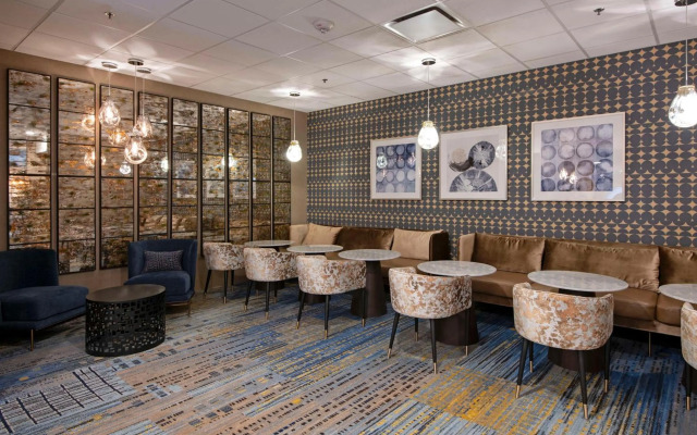 DoubleTree by Hilton Hotel West Edmonton