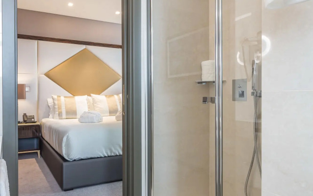 MeraPrime Gold Design Hotel