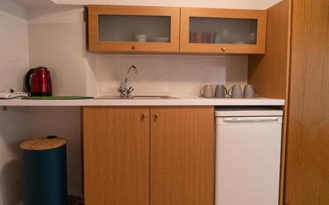 Kallisti stone house apartment