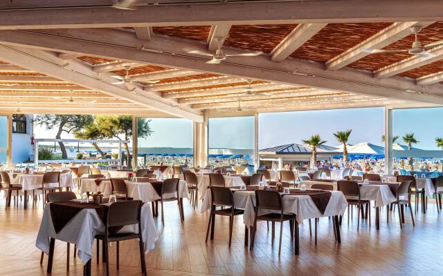 Apartment in Albarella Near Sandy Beach