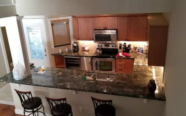 Poinciana w-Hot Tub-Walk to the beach