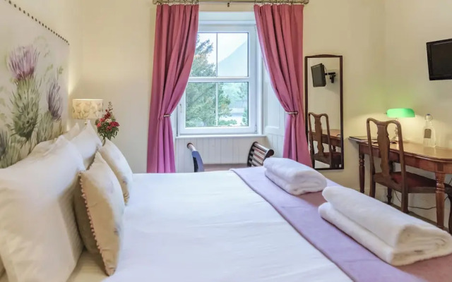 Loch Leven Hotel & Distillery