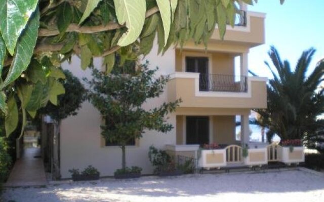 Casa Del Sol Apartments