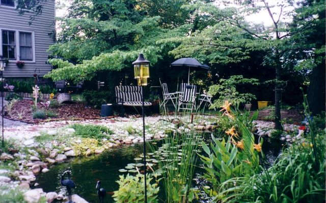 The Twin Magnolias Bed & Breakfast