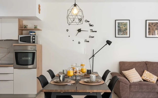 Apartment Why Not - Two Bedroom Apartment With Balcony