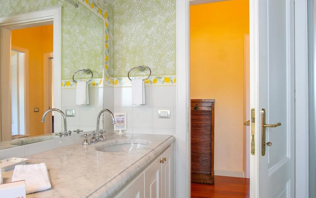 Villa Faccioli Magnolia With Shared Pool