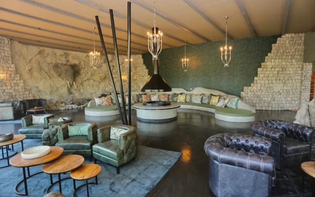 Etosha Oberland Lodge l Ondili
