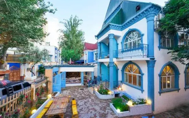 Huajing Homestay