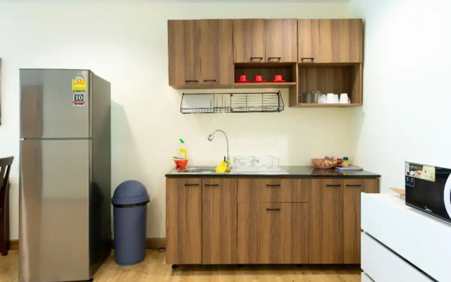Thonglor Suites