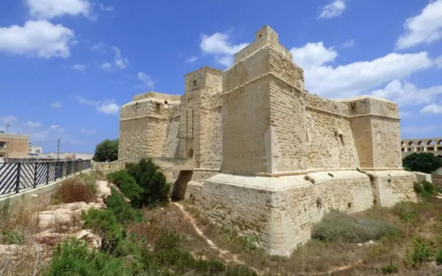 Ramzam - Spacious & Modern 3 bedroom apartment with roof terrace