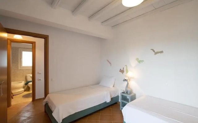 Dreamscape 3-Bedroom Mykonos Hideaway