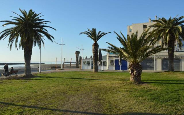 Appartement Port Camargue, 1 Pièce, 5 Personnes - Fr-1-250-78