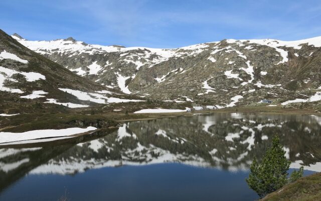 Refuge des étangs de Bassiès - Hostel