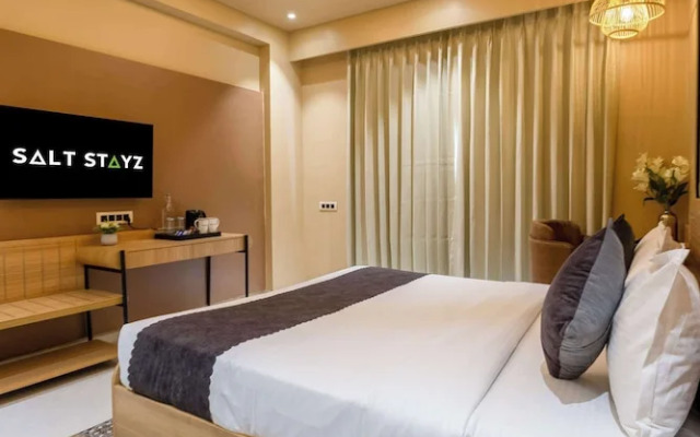 Saltstayz Premier - Sector 50 & Golf Course Ext Road
