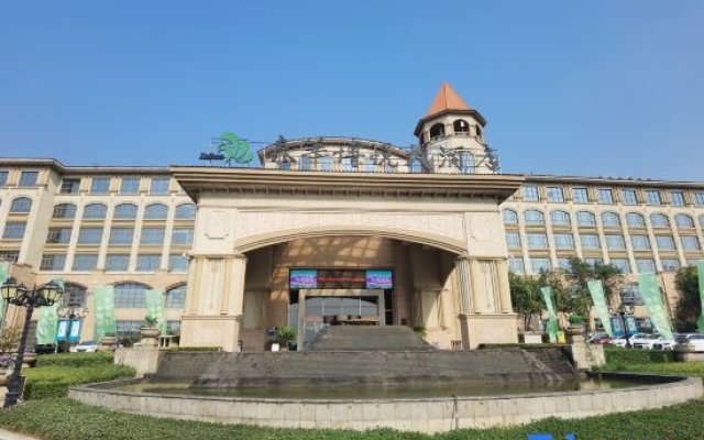 Taihua Hot Spring Hotel