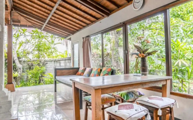 Sari Bamboo Bungalows