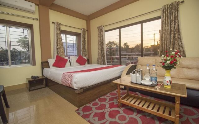OYO 12751 Greenwood Hotel