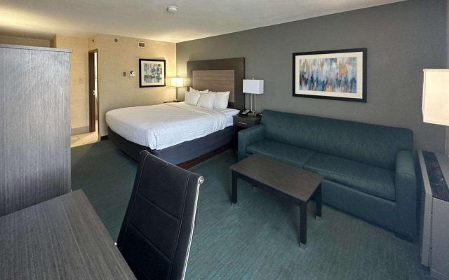 Comfort Inn Dallas North Love Field Airport